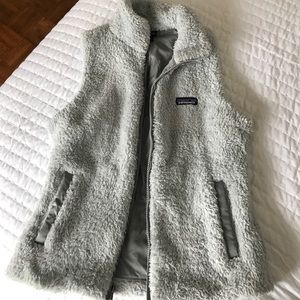 Patagonia Los Gatos Vest: light gray